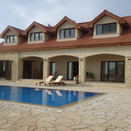 Petralona Apartment Agios Athanasios Номер фото