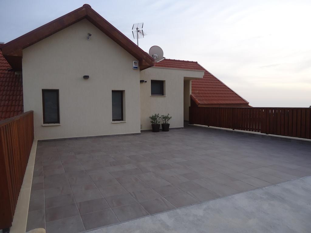 Petralona Apartment Agios Athanasios Экстерьер фото